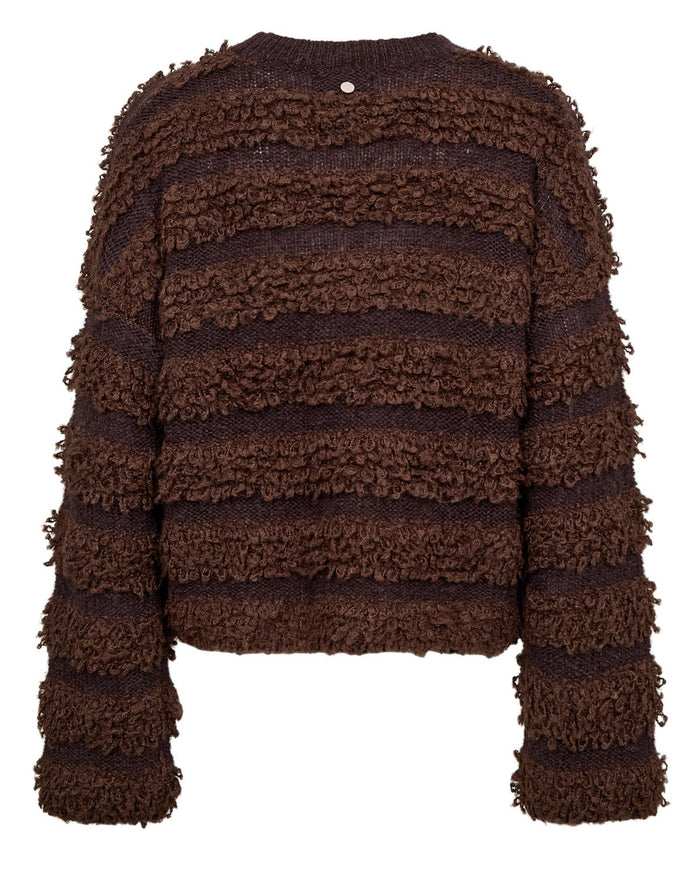 Shop the Nümph NUSHEEBA Pullover in Black Coffee at Dotique. A rich chocolate brown textured knit with wool and alpaca in a relaxed cropped shape.
