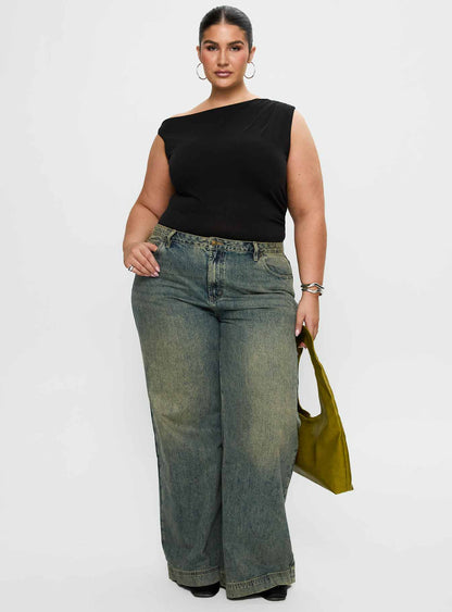 Miyako Bodysuit Black Curve
