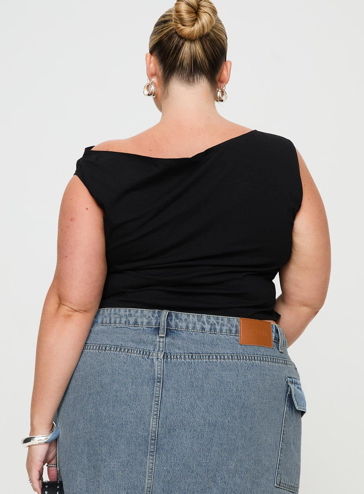 Karre Off The Shoulder Top Black Curve