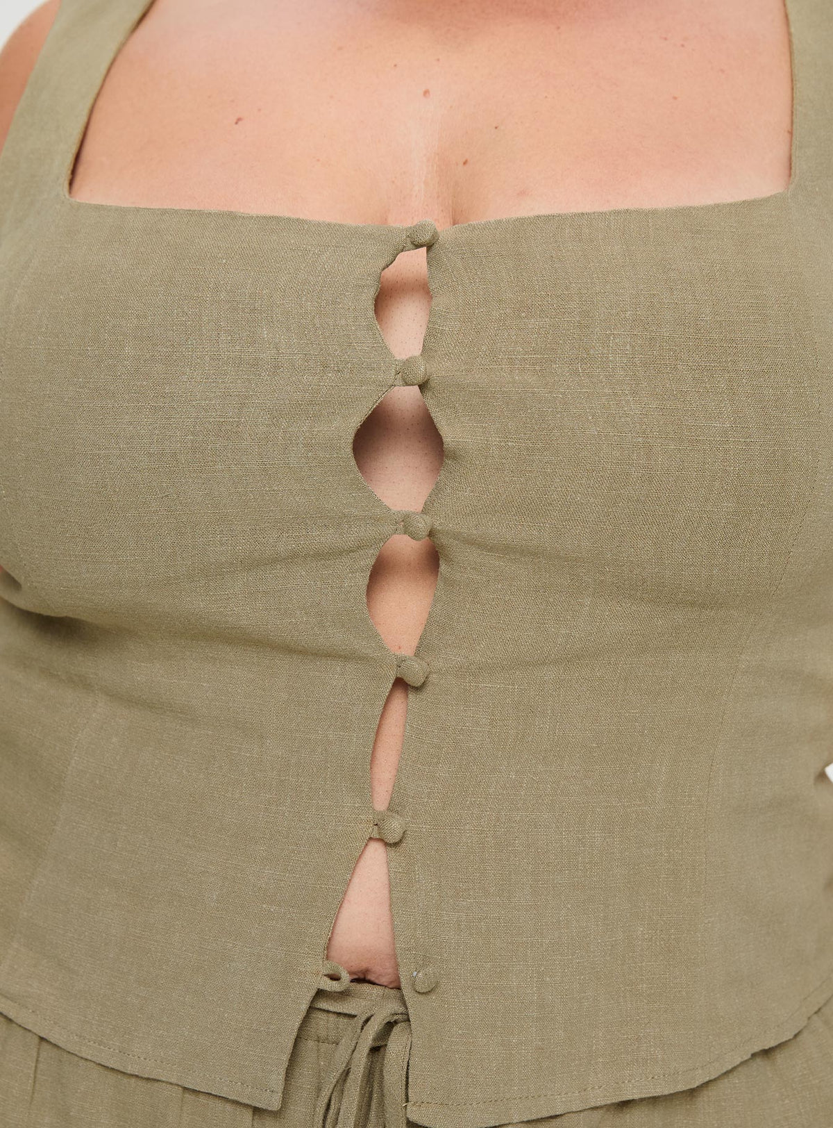 Zenda Linen Blend Top Olive Curve