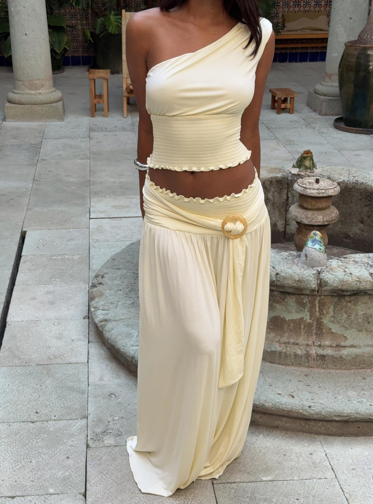 Full Orbit One Shoulder Top Cream