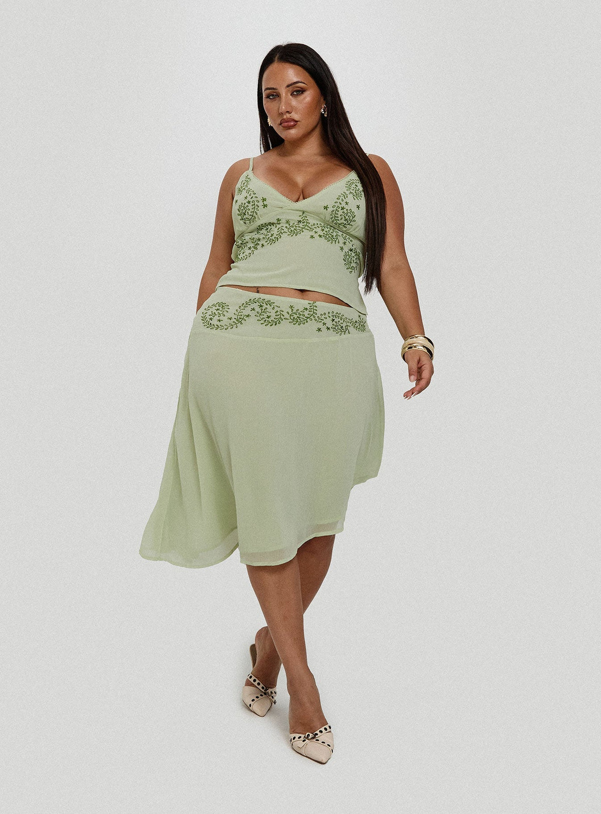 Pappilion Top Sage Curve