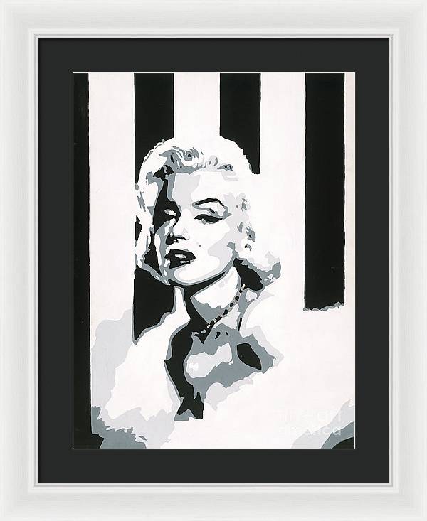 15" x 20" / White / Black
