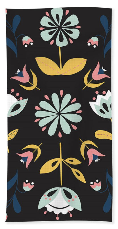 Folk Flower Pattern in Black and White - Bath Towel